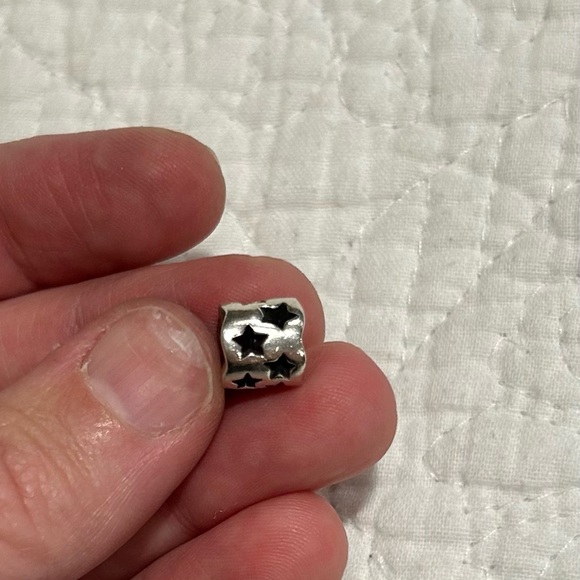 🌟BOGO🌟 Buy 1, Get 1 1/2 off!!  Pandora Authentic Star Charm - Picture 1 of 2